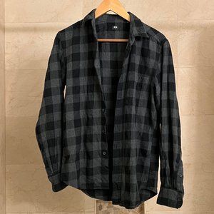 Uniqlo black/gray flannel checked shirt, men's size S, good condition